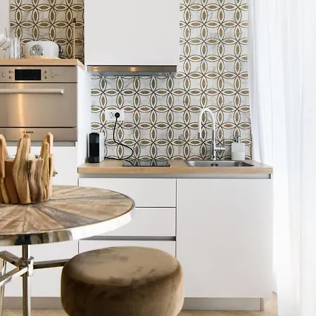 Gallery Luxury Suites & Rooms-Only Adults Split