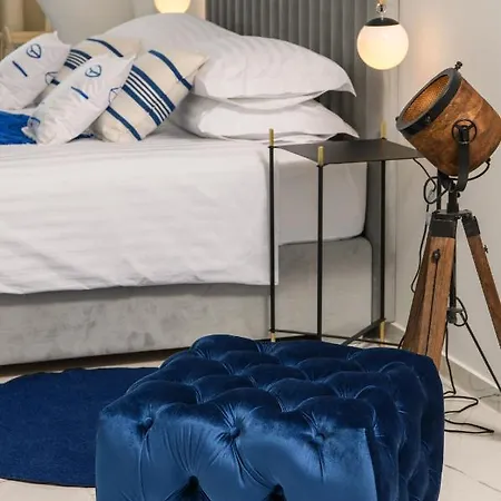 Gallery Luxury Suites & Rooms-Only Adults *