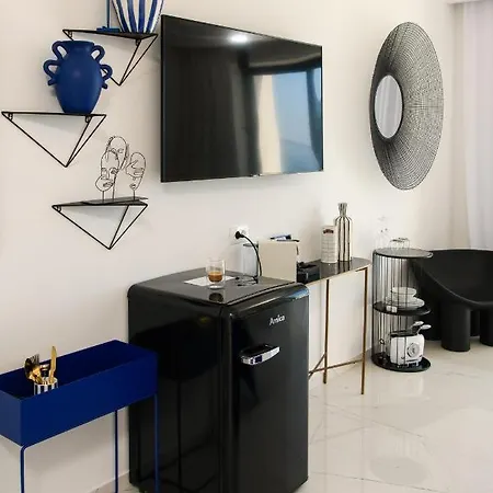 Gallery Luxury Suites & Rooms-Only Adults