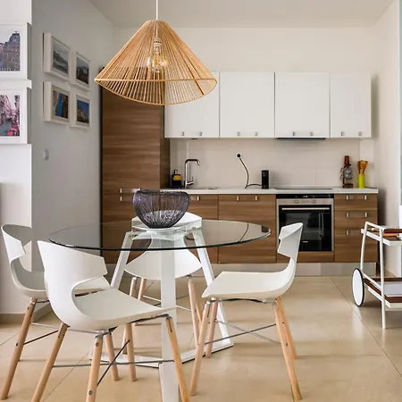 Gallery Luxury Suites & Rooms-Only Adults