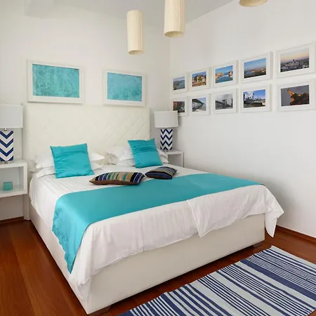 Gallery Luxury Suites & Rooms-Only Adults Apartment