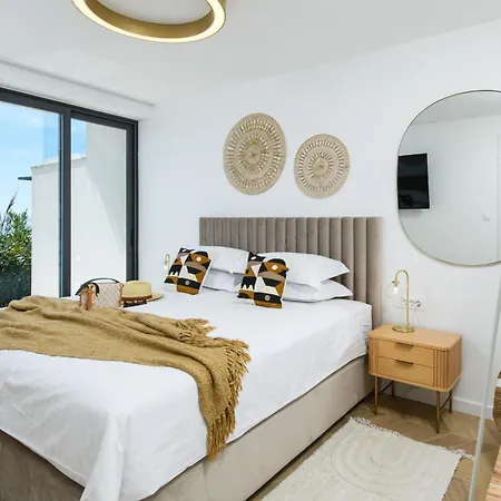 Gallery Luxury & Rooms-only Adults 斯普利特