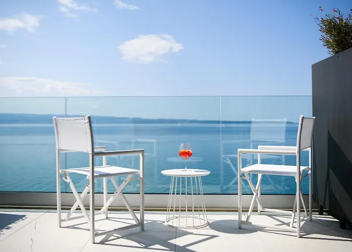 Gallery Luxury & Rooms-only Adults شقة