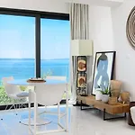 Gallery Luxury & Rooms-only Adults * Split