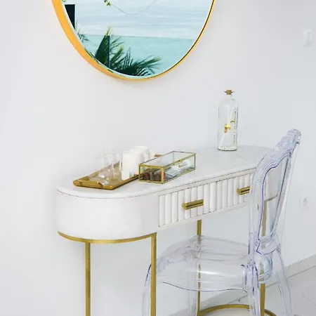 Gallery Luxury & Rooms-only Adults Daire