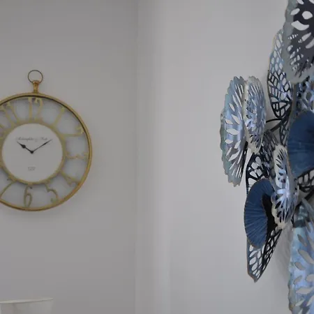 Gallery Luxury Suites & Rooms-Only Adults * Split