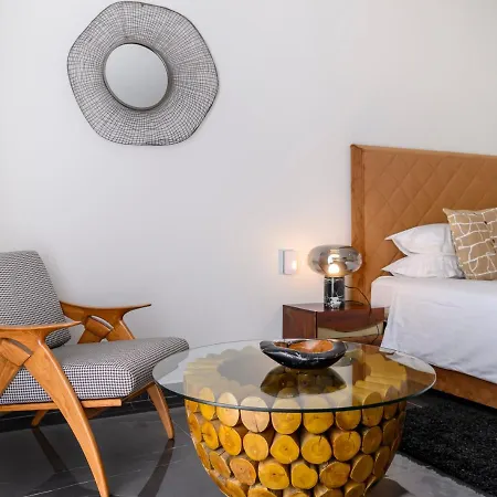 Gallery Luxury Suites & Rooms-Only Adults Apartment Split