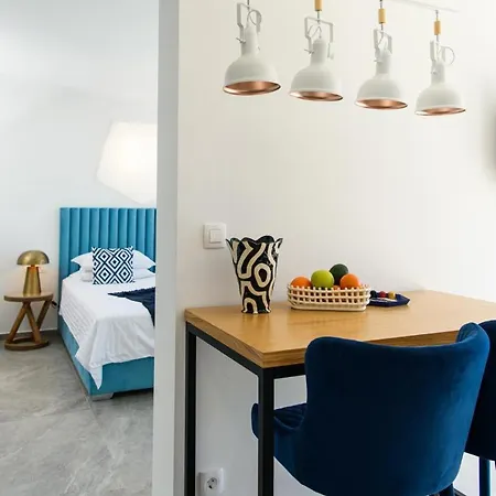 Gallery Luxury Suites & Rooms-Only Adults Apartment *
