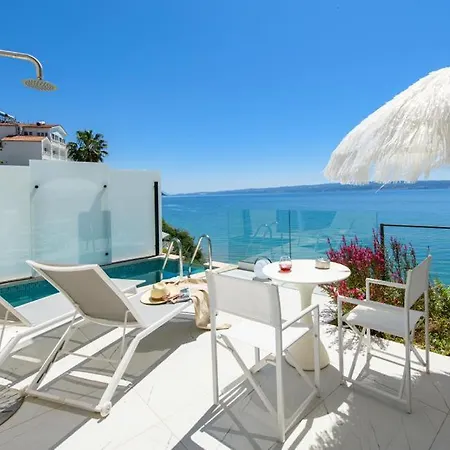 Gallery Luxury & Rooms-only Adults 스플리트