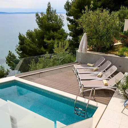 Gallery Luxury Suites & Rooms-Only Adults *