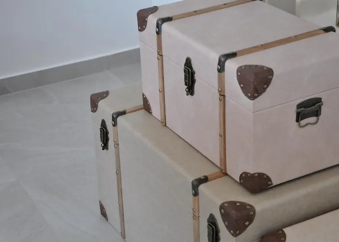 Gallery Luxury & Rooms-only Adults * Split